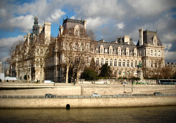 Hôtel de Ville, visto da Île Saint-Louis - Paris - Fui e Vou Voltar - Alessandro Paiva
