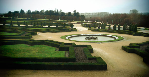 Um dos Jardins do Palácio de Versalhes - Paris - Fui e Vou Voltar - Alessandro Paiva