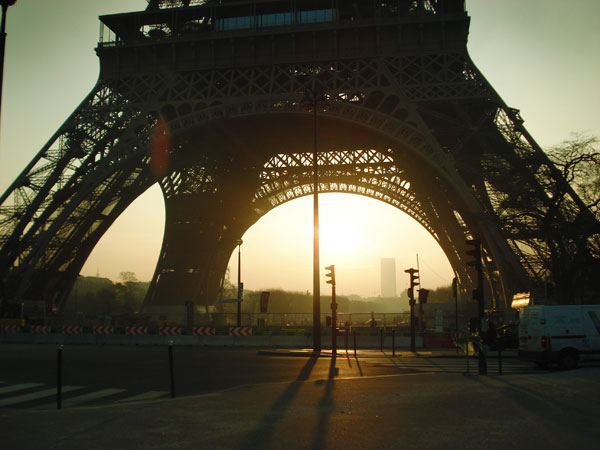 Torre Eiffel pela manhã - Paris - Fui e Vou Voltar - Alessandro Paiva