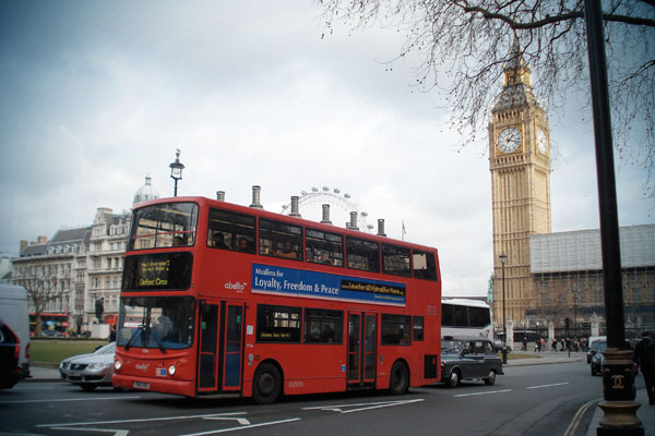 Big Ben e ônibus de dois andares - London - Fui e Vou Voltar - Alessandro Paiva