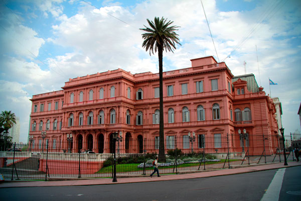 Vista lateral da Casa Rosada - Buenos Aires - Fui e Vou Voltar - Alessandro Paiva