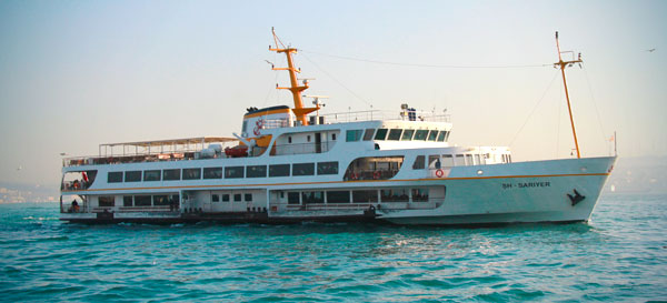 Balsa que faz o cruzeiro pelo Bósforo - Istanbul - Fui e Vou Voltar - Alessandro Paiva