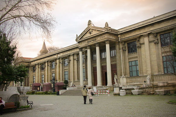 Prédio do Museu de Antiguidades Orientais - Istanbul - Fui e Vou Voltar - Alessandro Paiva