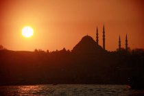 Pôr do sol visto do cruzeiro pelo Bósforo, com Santa Sofia no horizonte - Istanbul - Fui e Vou Voltar - Alessandro Paiva