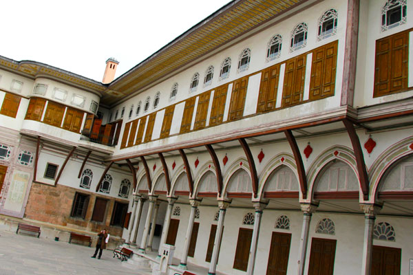 Um dos pátios do harém do Topkapı - Istanbul - Fui e Vou Voltar - Alessandro Paiva