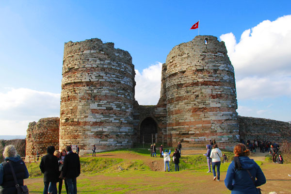 Ruínas do Yoros Kalesi (Castelo Genovês), em Anadolu Kavaği - Istanbul - Fui e Vou Voltar - Alessandro Paiva