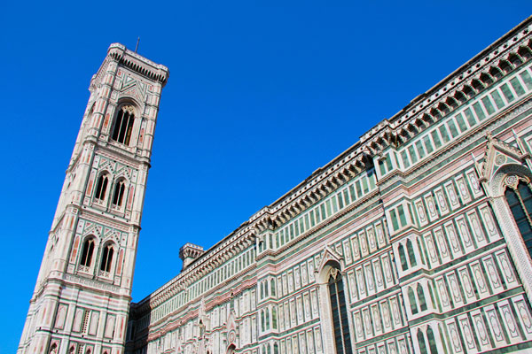 Vista lateral do Campanário de Giotto e da Catedral de Santa Maria del Fiore - Firenze - Fui e Vou Voltar - Alessandro Paiva