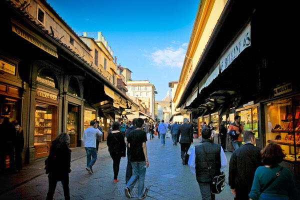 Lojas ao longo da Ponte Vecchio - Firenze - Fui e Vou Voltar - Alessandro Paiva
