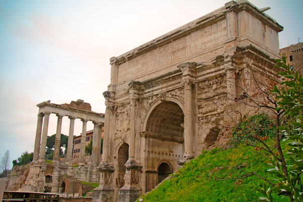 Fórum Romano, com destaque para o Arco de Sétimo Severo - Roma - Fui e Vou Voltar - Alessandro Paiva