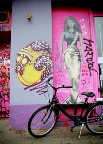 Barbie Deinhoff's - Berlin - Fui e Vou Voltar - Alessandro Paiva