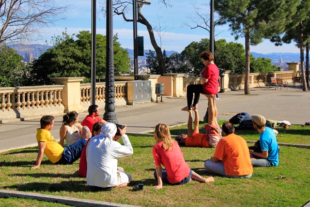Meditação em um jardim do MNAC