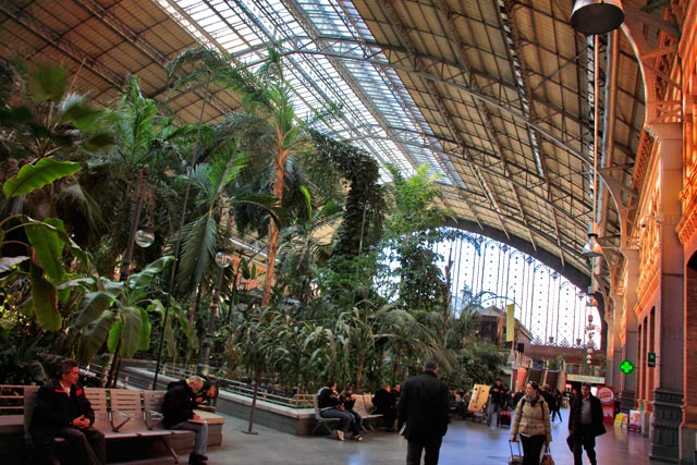 Jardim coberto da estação ferroviária Madrid-Puerta de Atocha