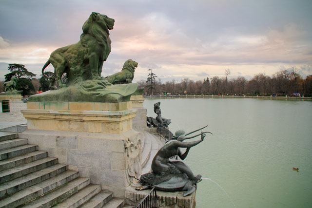 Lagoa vista do Monumento a Afonso XII