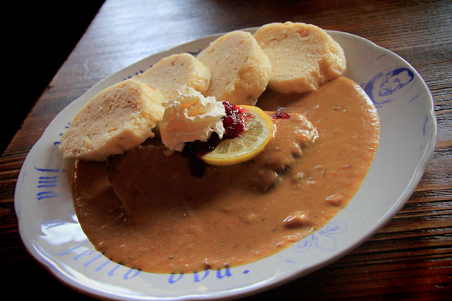 Prato servido no restaurante V Ruthardce