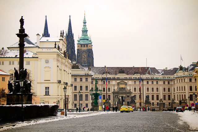 Praça do Castelo. Palácio de Sternberg à esquerda