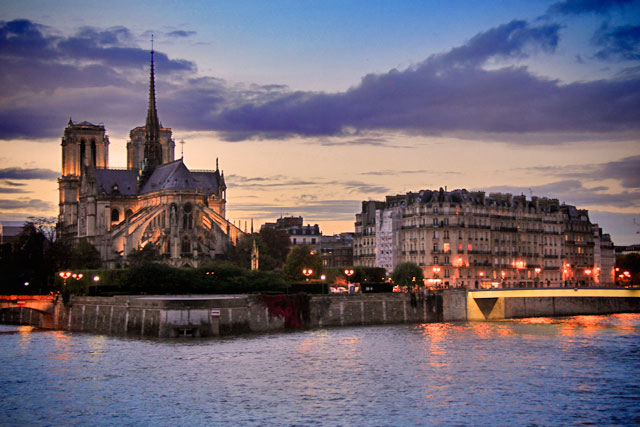 Île de la Cité, com destaque para a Notre Dame