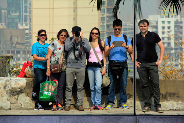 Minha mãe, Maria, eu, Yáskara, Tião e Élcio, no Museu de Macau