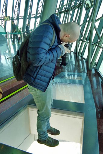 Piso de vidro do observatório da Torre de Macau