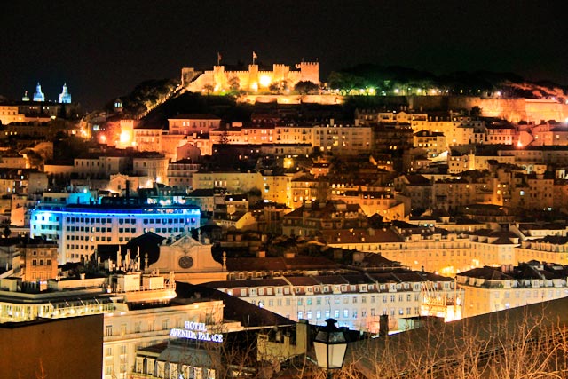 Lisboa vista do Miradouro São Pedro de Alcântara