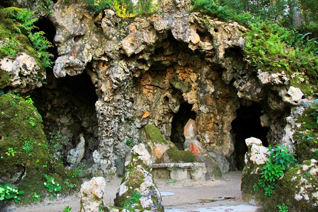 Gruta do Aquário, na Quinta da Regaleira