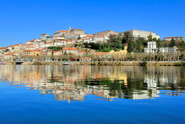 Coimbra vista do Rio Mondego
