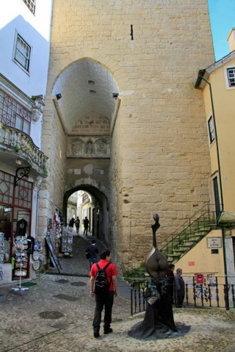 Arco de Almedina