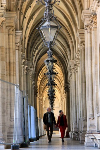 Corredor da Neues Rathaus
