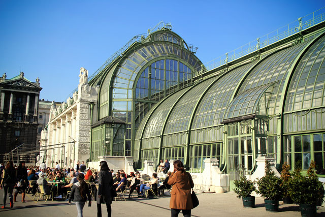 Edifício em art nouveau que abriga a Schmetterlinghaus e a Palmenhaus