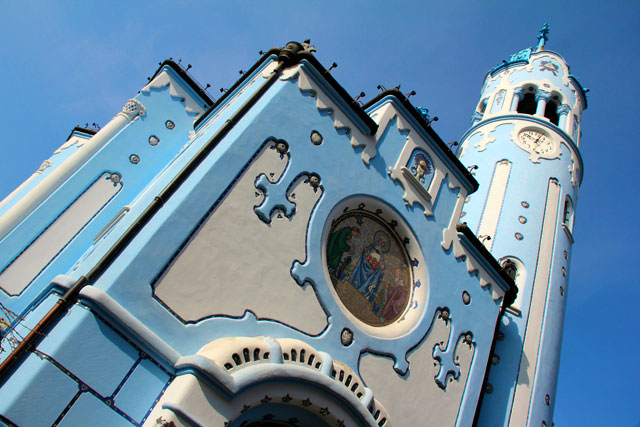 Kostol svätej Alžbety, a Igreja Azul