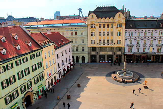 Hlavné námestie (Praça Principal), em Bratislava