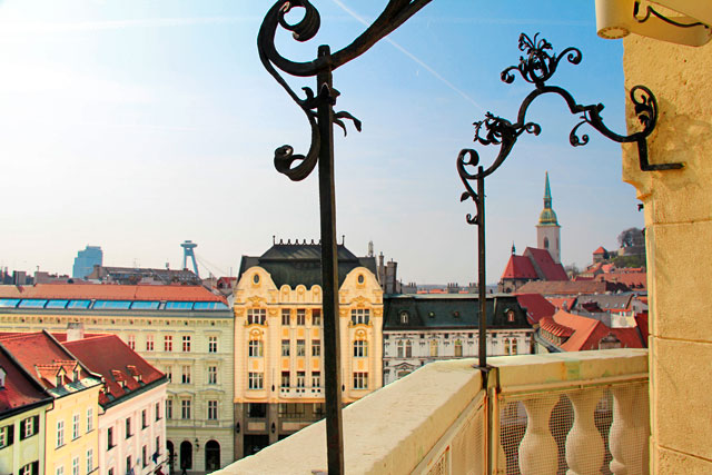 Edifícios da Praça Principal vistos da torre da Antiga Prefeitura