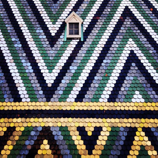 Detalhe do telhado de azulejos da Stephansdom (via Instagram)