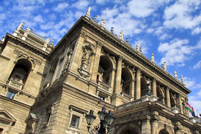 Magyar Állami Operaház (Ópera Estatal Húngara)