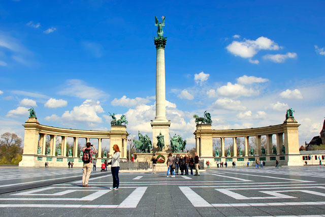 Hősök tere (Praça dos Heróis)