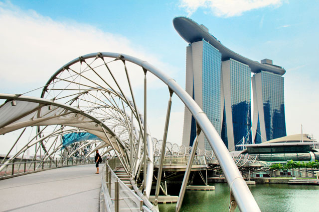 Helix Bridge e o Marina Bay Sands