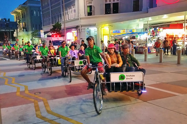 Ciclo-riquixás da Trishaw Uncle, na Queens Street