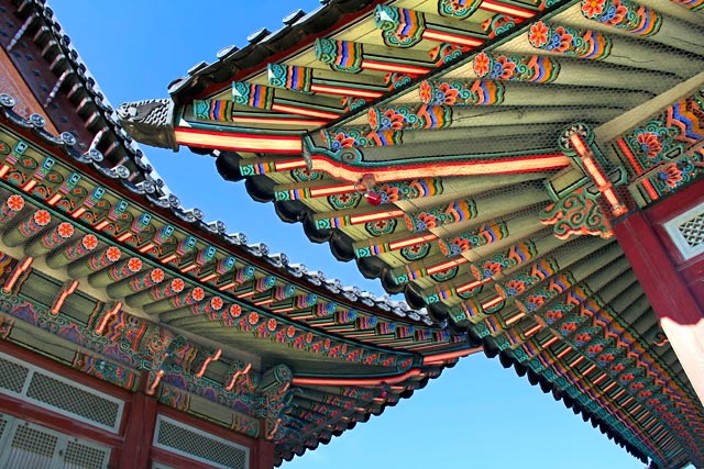 Detalhe de telhado de um dos pavilhões do Palácio Gyeongbokgung