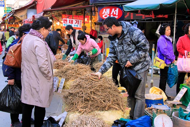 Barraca de ginseng do mercado de Gyeongdong