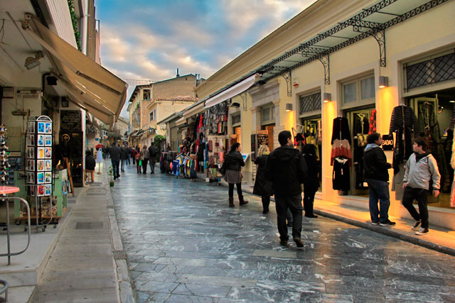 Rua Adrianou, em Plaka