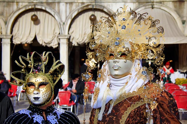 Foliões na Piazza San Marco