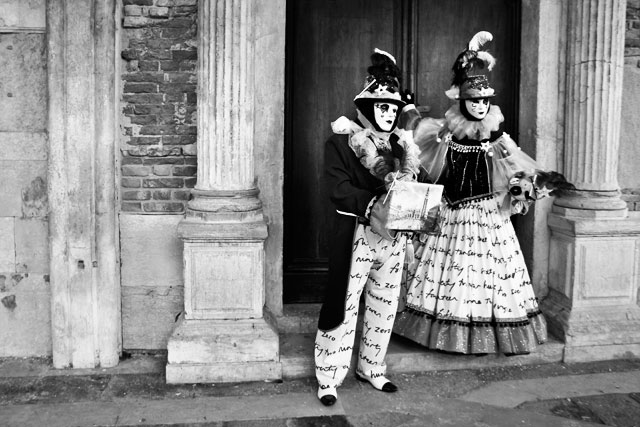 Foliões no Palazzo Ducale, de frente para a Riva degli Schiavoni