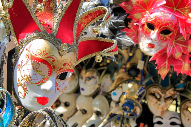 Banca de máscaras, na Riva degli Schiavoni