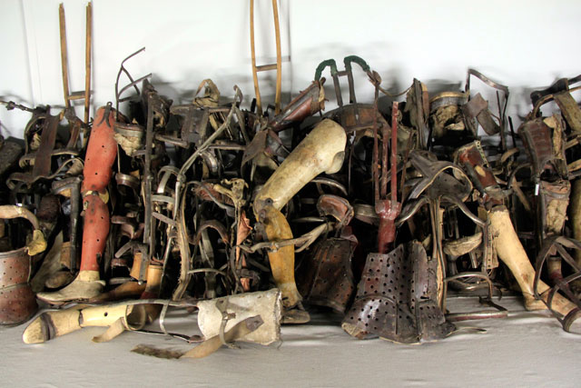 Objetos que pertenciam aos judeus, expostos no Auschwitz-Birkenau Memorial and Museum