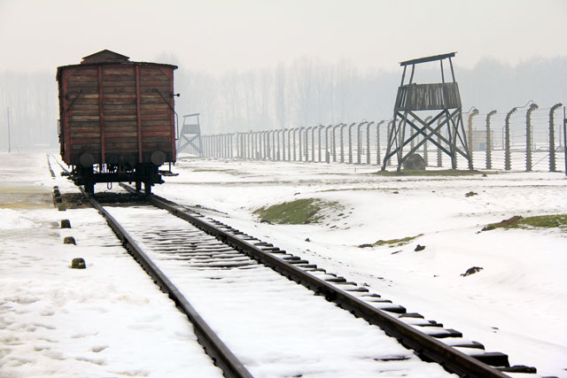 Réplica de vagão utilizado para transportar judeus até Auschwitz II