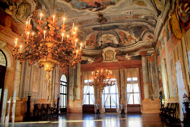 Sala da Ballo (Salão de Baile, no Ca' Rezzonico