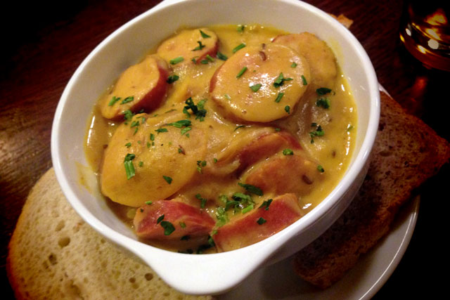 Tira-gosto de salsicha