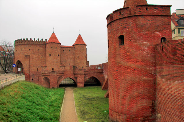 Barbacã de Varsóvia (barbakan warszawski)