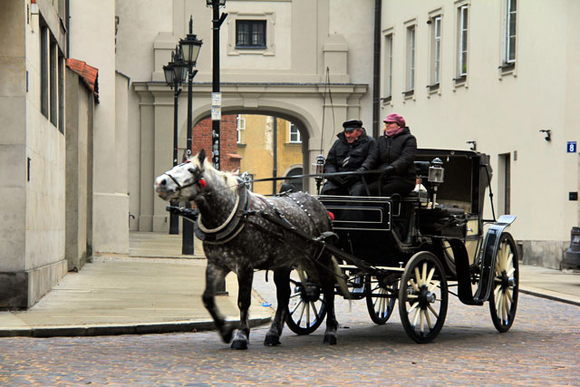 Ao fundo está a passagem Anna Jagiellonka, que liga o Castelo Real à Catedral de São João