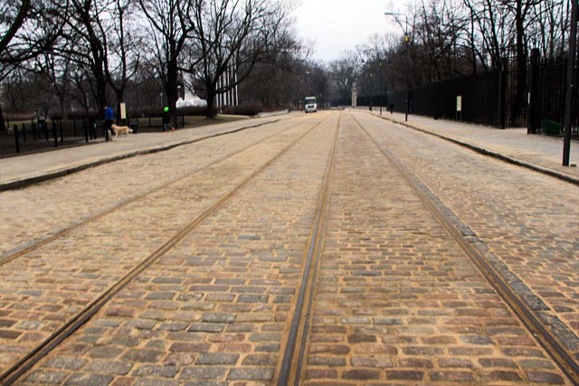 Rua dos Heróis do Gueto (Bohaterów Getta), antiga Rua Nalewki