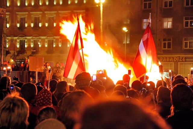 Homenagem ao "soldado desconhecido", na Praça da Prefeitura